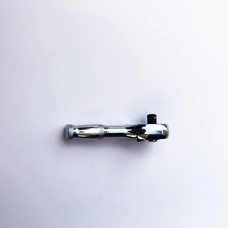 1/4 Inch Short Handle Quick Release Wrench, Portable 72-tooth Ratchet Wrench, Multipurpose Hand Tool for Home & Office 2