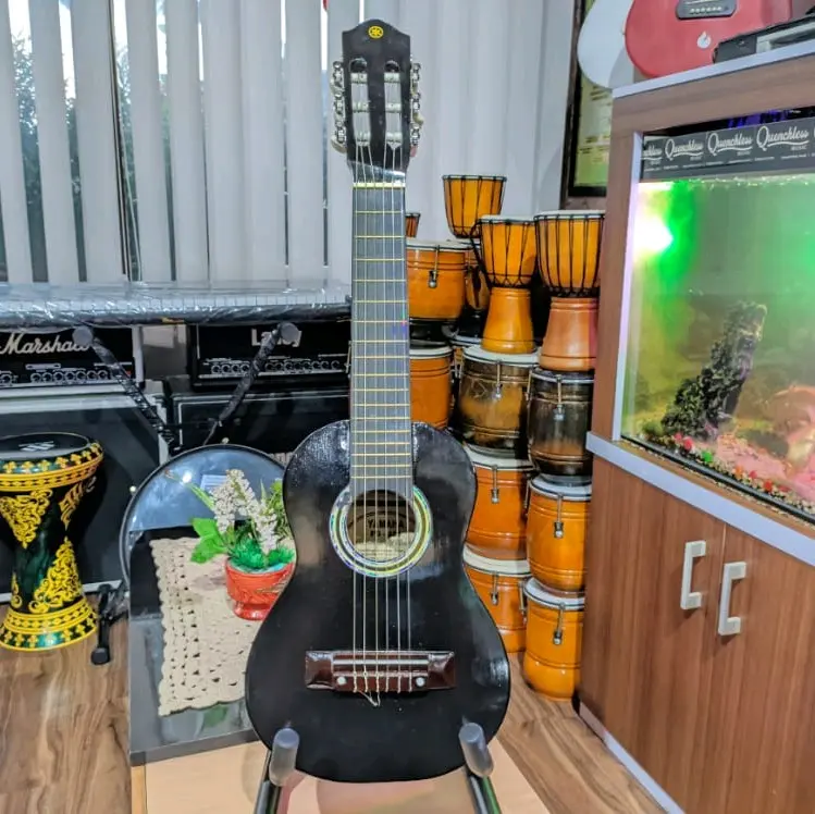 Gitar Lele yamaha 6 senar new