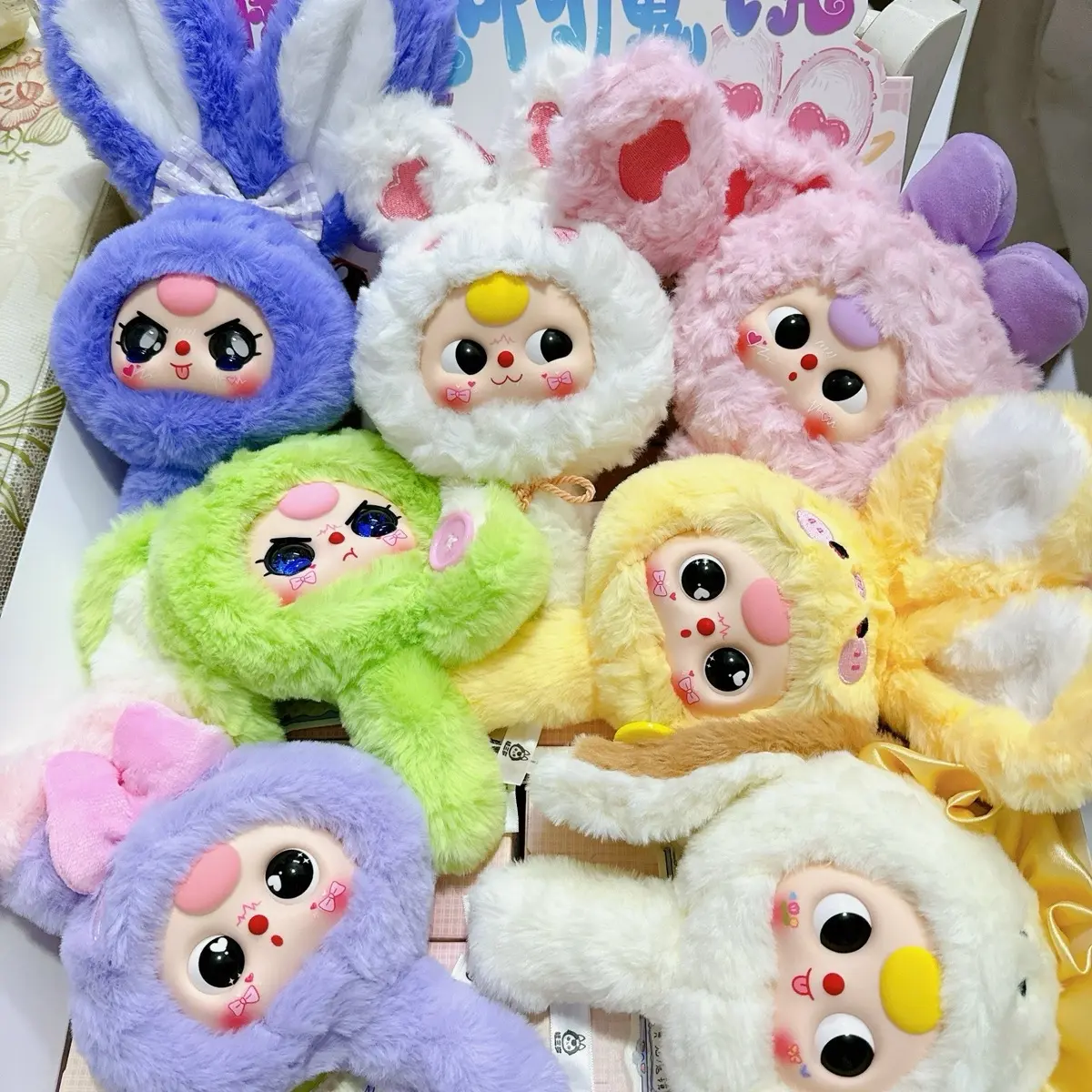 Gương Baby Three nhồi bông (hàng chính hãng đã khui, được chọn mẫu) đầy đủ box card