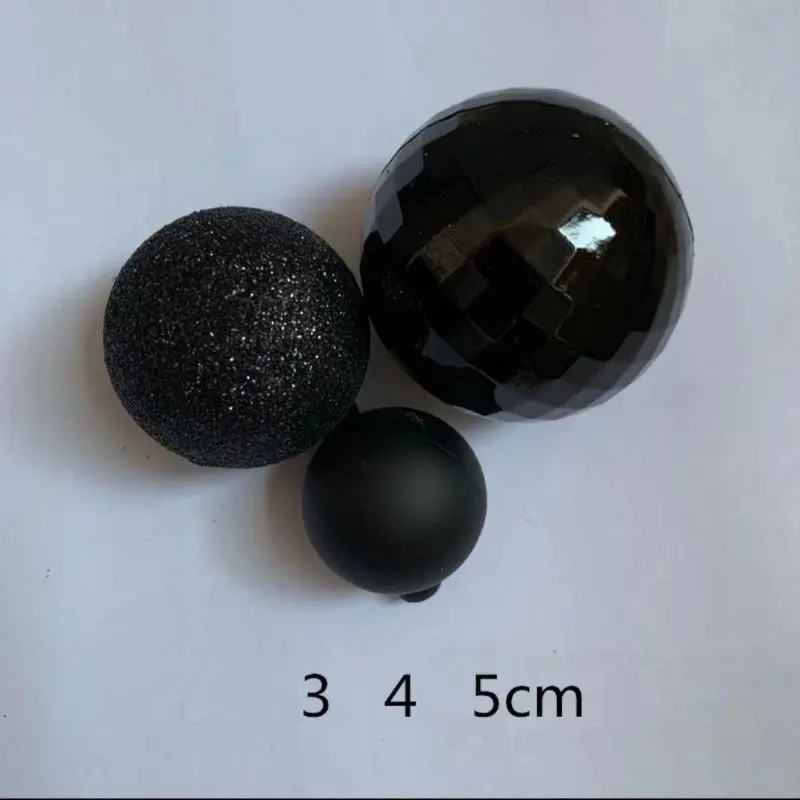 Set Bi 3 viên có 4 màu dùng để trang trí bánh kem