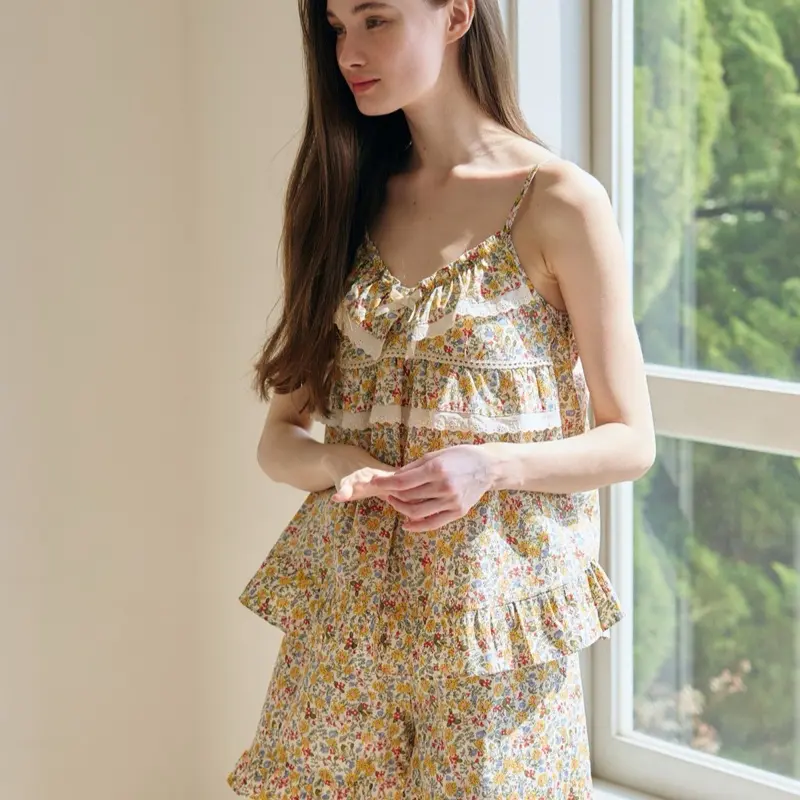 Bộ ngủ nữ hè Ullala Floz hoa vàng form rộng chun lưng