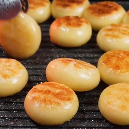 [Hỏa tốc HCM] Bánh Hotteok nhân phô mai Mozzarella 600g 12 chiếc Pulmuone 2