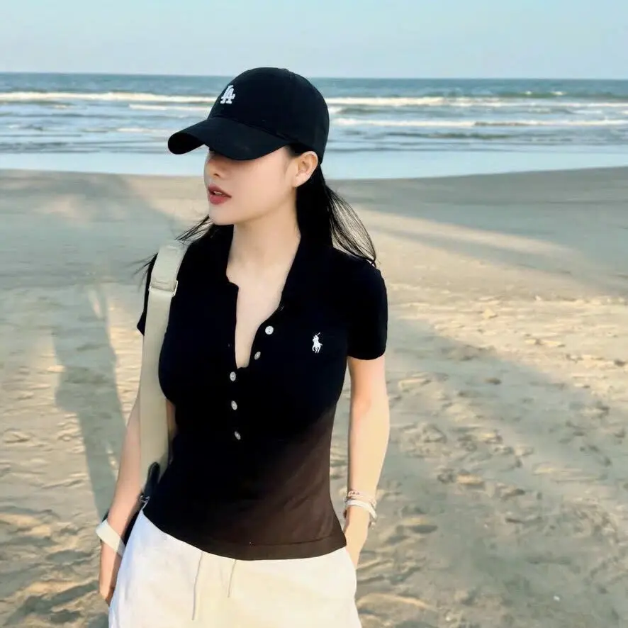 Set áo thun nữ thêu hình ngựa - Áo đen quần trắng, áo trắng quần đen - Kem, Women