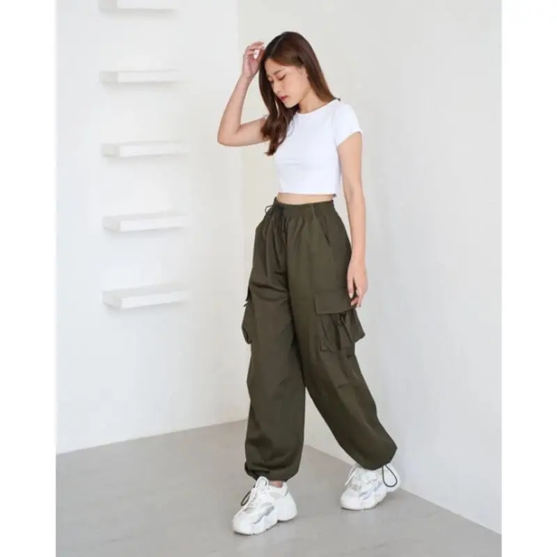 TERLARIS Kiya Cargo Pants Wanita Highwaish Loose Korean Style Jumbo - Celana Kulot Kargo Serut Wanita Terbaru Kaki Karet Nyaman Panjang Santai Variasi Katun Casual celana cargo tali samping Hitam premium 2