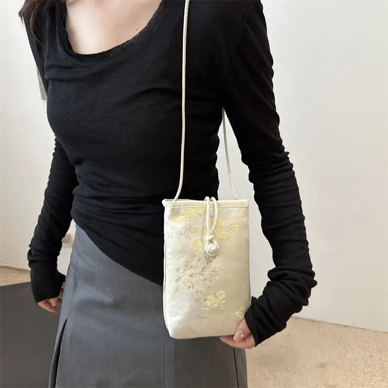 All-Match High-End Design Niche Fashion New Chinese Style Bag New Western Style All-Matching Messenger Bag Stylish and Lightweight Mobile Phone Bag Accessory Bag
