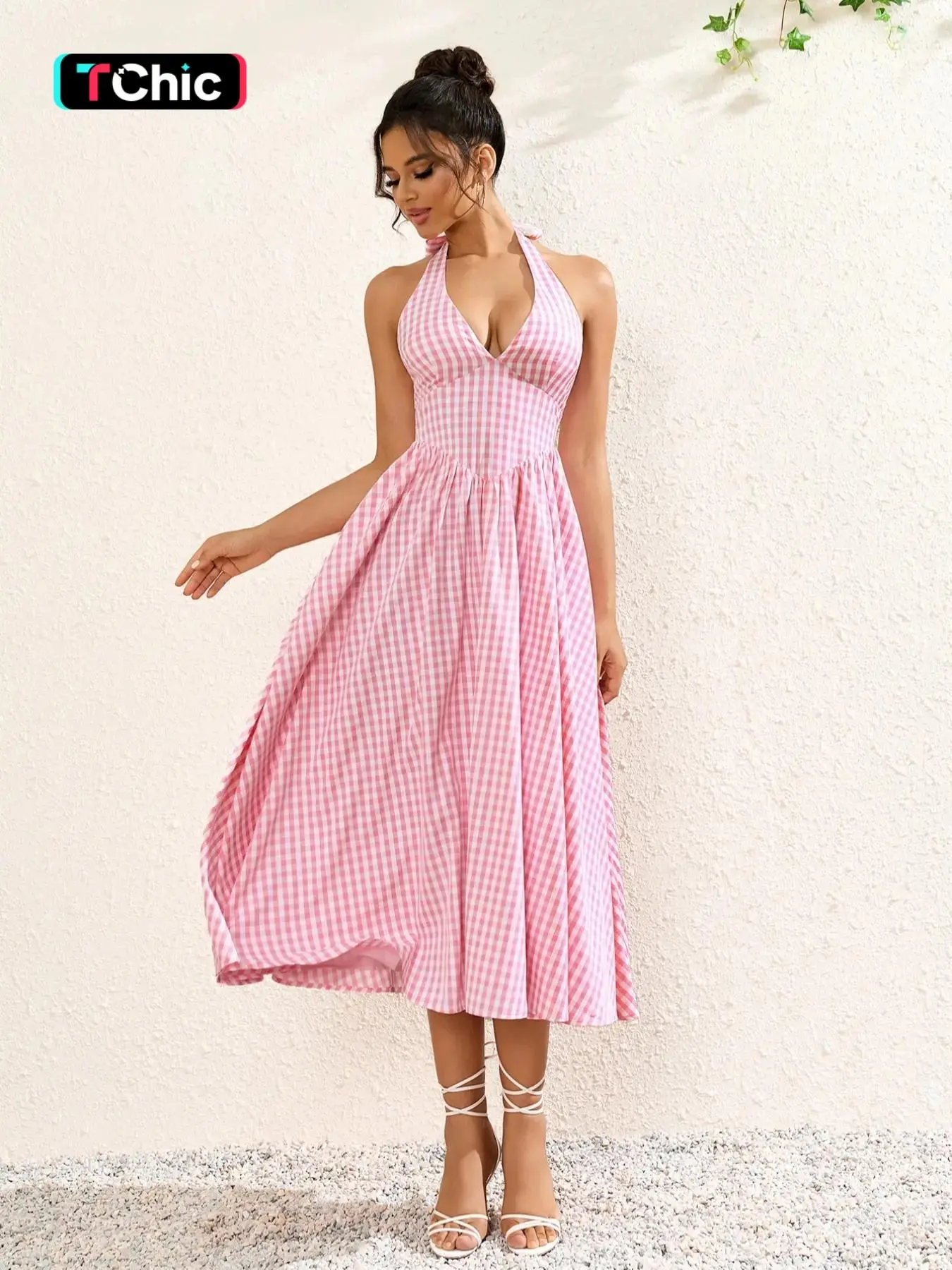 Women's Gingham Print Shirred Tie Back Halter Dress, Elegant Fashion Casual Backless A Line Dress for Daily Holiday Vacation Wear, Ladies Dress for Summer