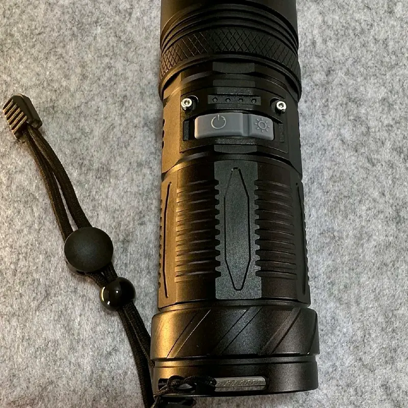 Đèn pin [ 1122A ] cầm tay siêu sáng 2024 chiếu xa 700 mét ZOOM xa gần chống nước sạc ngược cho điện thȯại, Pin 18650*3 - Dung lượng ~ 8000 mah... 5