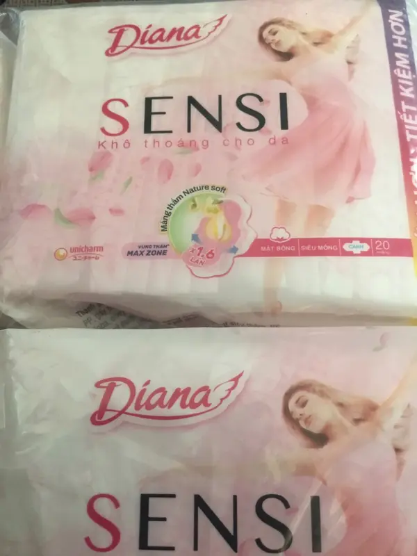 [Gói Lớn 20 Miếng 23cm) - Combo 4 Gói Diana Sensi Khô Thoáng Cho Da 20 Miếng - Diana SenSi Siêu Mỏng Cánh 20 Miếng- Date luôn mới ( Nữ Women) 2