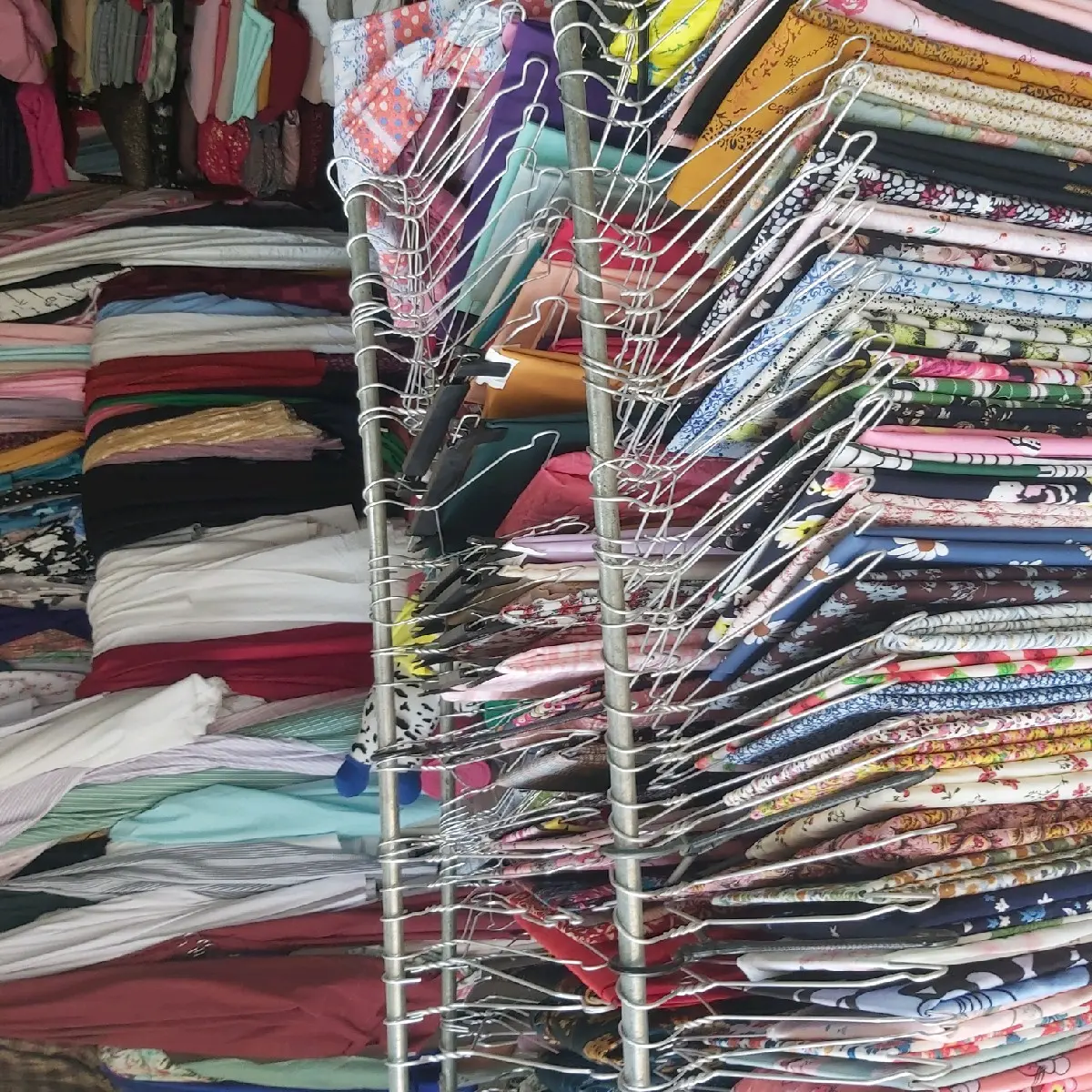 1kg Vải khúc từ 1m5 đến hơn 2m, voan lụa, mango, lụa 100d, satin, vải sạch đẹp 1kg được hơn 6 mét may