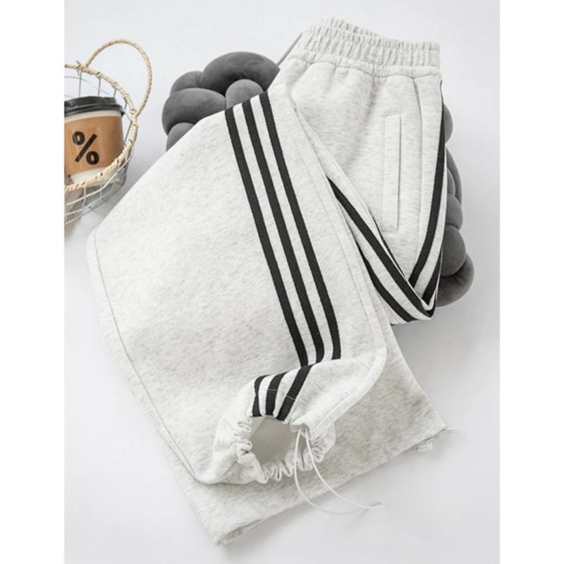 Quần Dài Ống Rộng Form Suông Unisex Nỉ Cotton Thiết Kế 3 Sọc Kèm Dây Rút Gấu Thế Thao Menswear Kem 6