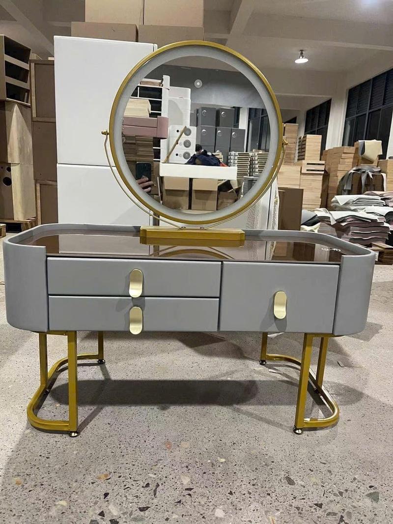 Product Introduction of Bàn trang điểm Mini ngồi bệt có sạc và loa bulutus thông minh,có gương đèn led cảm ứng 3 màu, tặng kèm nệm ngồi ban  trang bàn _ 7