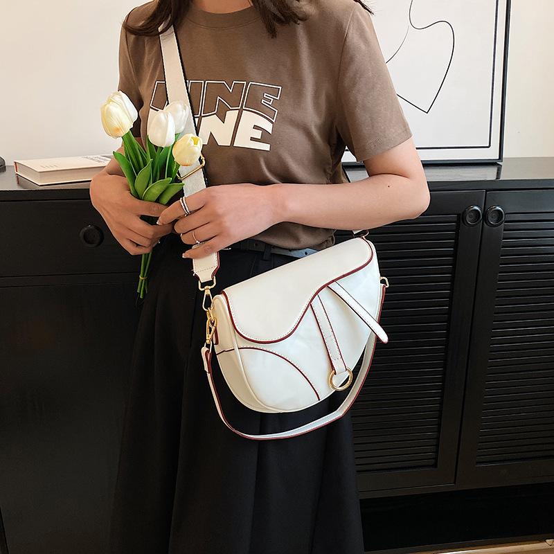 Women's Crossbody New Fashion Pouches High-End Fashion Exquisite One-Shoulder Versatile Saddle Bag Shoulder Bag 2
