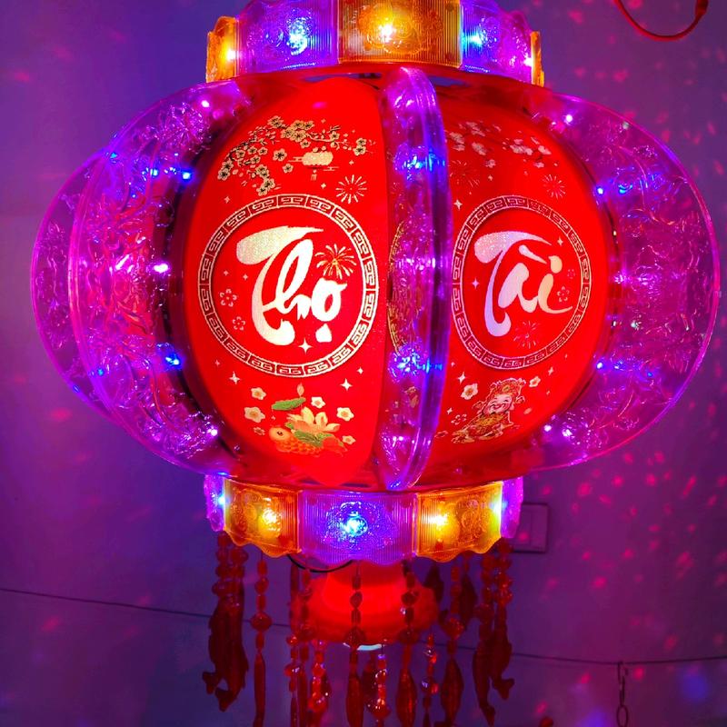 Đèn lồng điện tự xoay 360 mẫu mới nhất năm 2025