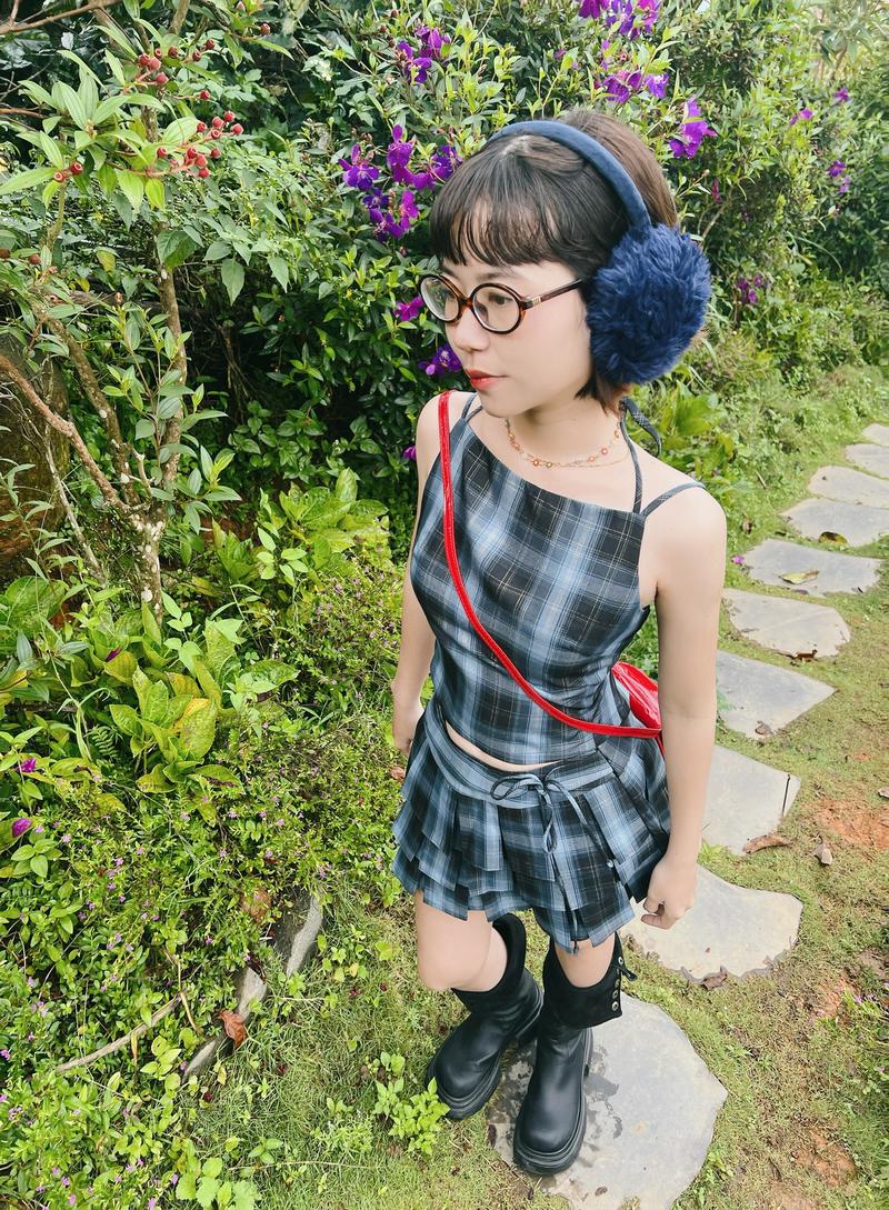 Product Introduction of [Tặng kèm vòng handmade]- CARO SET-ÁO VÀ CHÂN VÁY XẾP LY TINH TẾ MANG HỌA TIẾT CARO LẠ MẮT 9