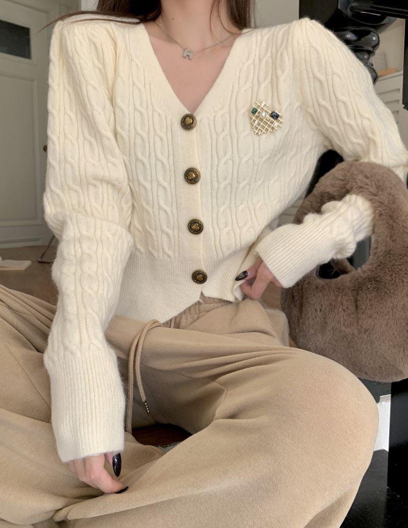 Product Introduction of Áo Khoác Cardigan Dệt Kim, Phong Cách Pháp, Dành Cho Nữ, Thích Hợp Cho Mùa Xuân, Mùa Thu / Đông, Thiết Kế Đẹp, Phong Cách Phương Tây Độc Đáo Áo Len Trông Trẻ Trung, Phong Cách Chanel, Bán Chạy 8