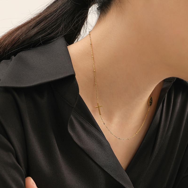 Product Introduction of European and American Fashion Coin Ins Style Cross Oval Pendant Clavicle Chain Necklace Titanium Steel 18K Gold Plating Ornament 1