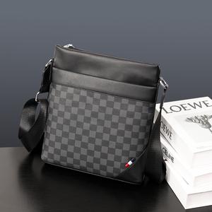 Trendy Plaid Print Men's Crossbody Bag Shoulder Bag, Casual Simple Leather Backpack Large Capacity Bag, Suitable for Daily Commute, Work, Travel Multi-scenario Use