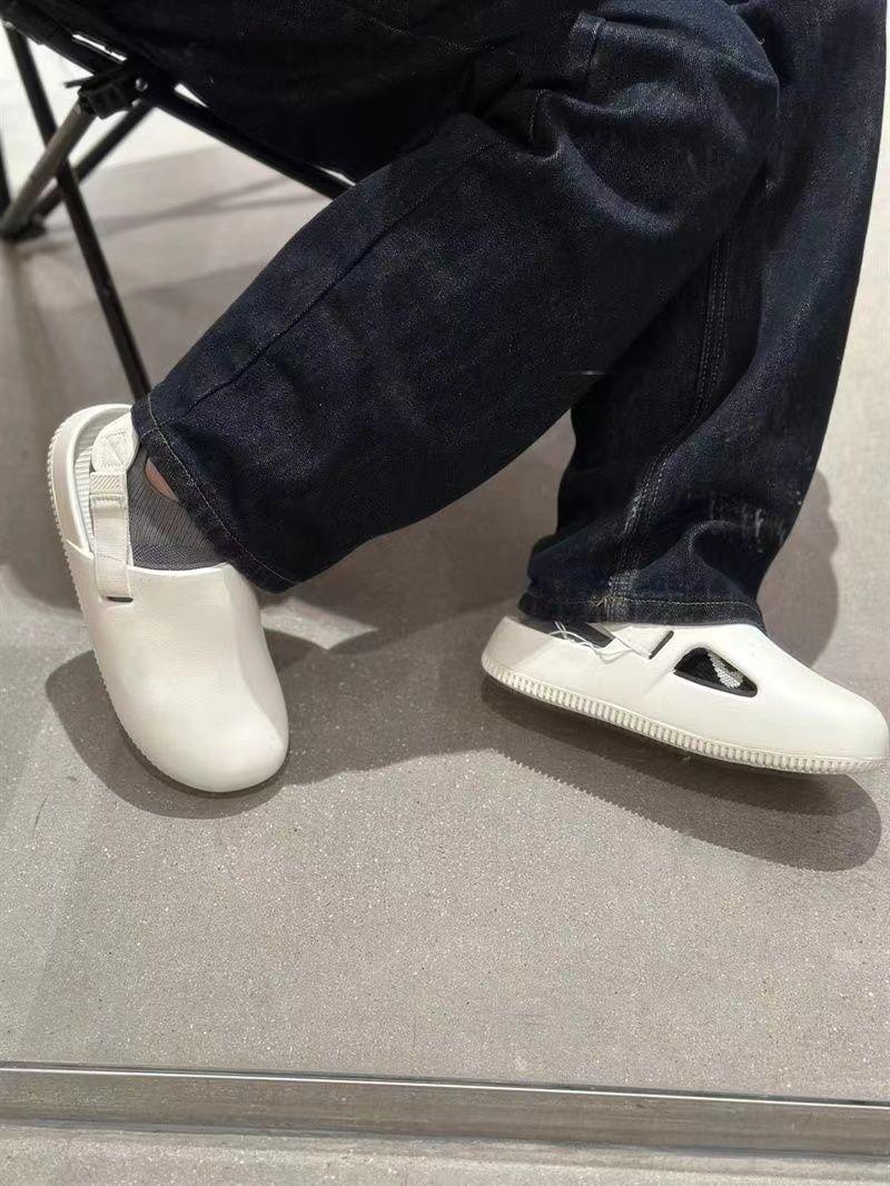 Product Introduction of Trendy Hot-Selling Slippers for Women Summer Lazy Men Sports Closed-Toe Sandals for Outdoor Use 11