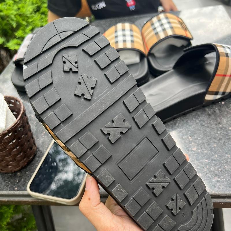 Dép bắp rang bơ màu xám vàng có đủ size từ 37-43 Nam nữ đều mang được Slipper DéP
