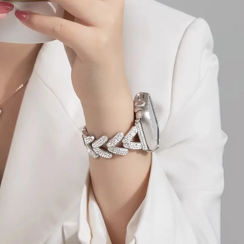 Dây đeo kim loại kim cương cho dây đeo Apple Watch, Tương thích với 41mm, 44mm, 45mm, 46mm và 49mm, Dây đeo thắt lưng nữ nâng cao, Thích hợp cho dòng iWatch 10, 9, 8, 7, SE, 6, 5, 4, Ultra, Vòng đeo tay Smartwatch 1