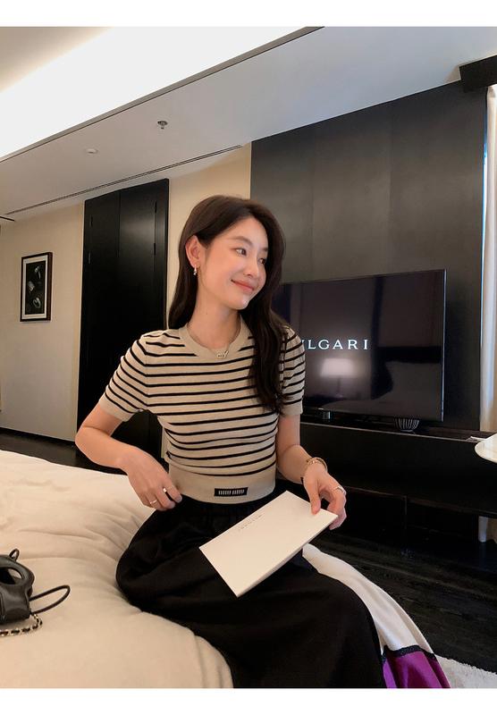 Product Introduction of Áo Thun Ngắn, Zhang Bei Bell, Dáng Ôm, Cổ Tròn, Sọc, Dành Cho Trang Phục Thường Ngày Mùa Hè Của Phụ Nữ, Dễ Phối Đồ Làm Bằng Len Lụa Dâu Tằm, ngắn Tay Áo, Dệt Kim Top Women Voi 14