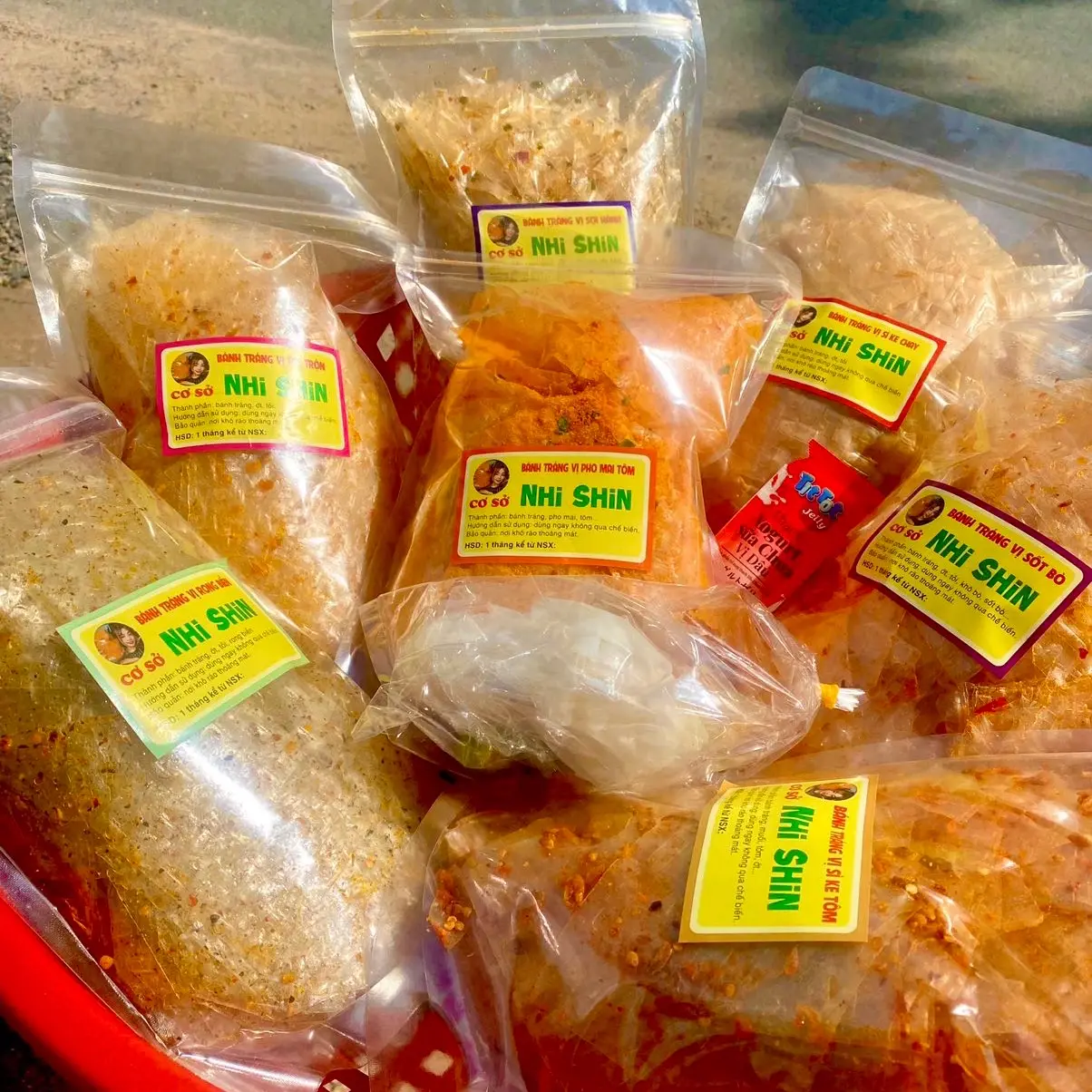 Combo :2kg1 bánh tráng phô mai tôm+xuke mặn   dầu+rong biển+tỏi trộn+sợi hành+xuke chay+lá bò