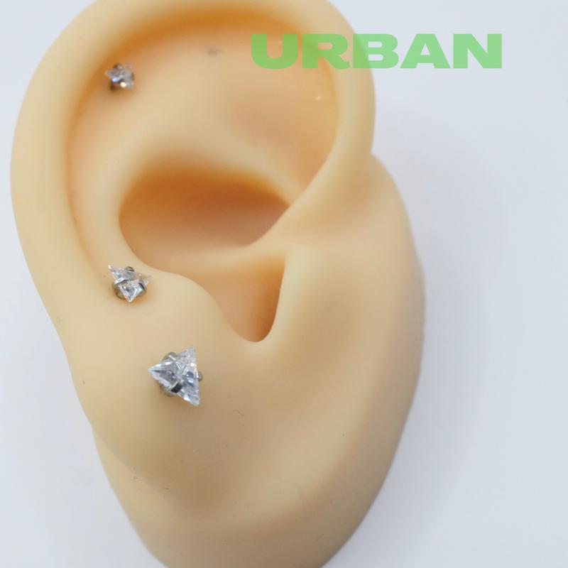 Product Introduction of [BÁN THEO CHIẾC] [BẤM] Khuyên Tai Thép Y Tế Unisex Đá Tam Giác Màu Bạc Bi Tròn Không Gỉ Sét Không Ngứa Không Đen Urban 23