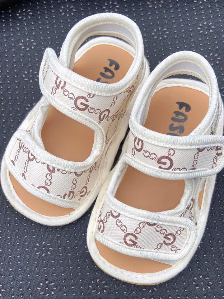 Dép Sandal tập đi cho bé DA M Trai 2 xé, chống trượt, màu kem và nâu