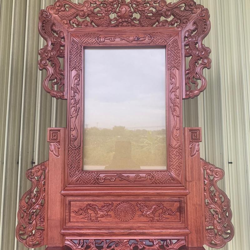 Khung anh rồng gỗ hương đá đục khung 1