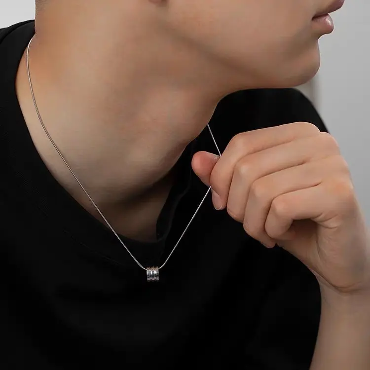 Titanium steel small waist necklace men's neutral style hip-hop sweater chain trendy brand simple light luxury clothes accessories