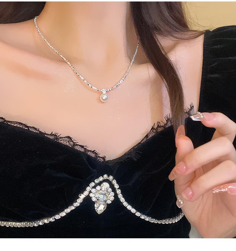Product Introduction of Light Luxury Minority Design Small Pieces of Silver Pearl Necklace Female Temperament High Sense Clavicle Chain All-Match Super Hot Necklace Accessories 0