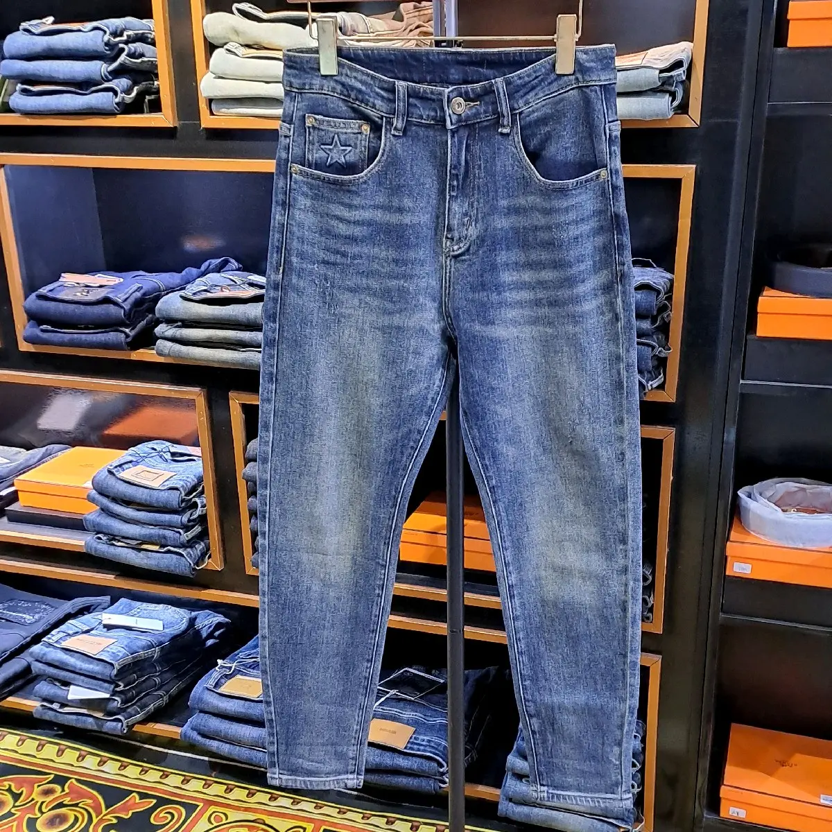 Quần Jeans Nam Màu Xanh có hình ngôi sao sau túi - 8298
