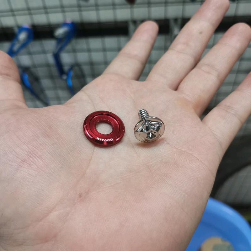  Ốc xoắn dàn áo Salaya kèm long đền đỏ 