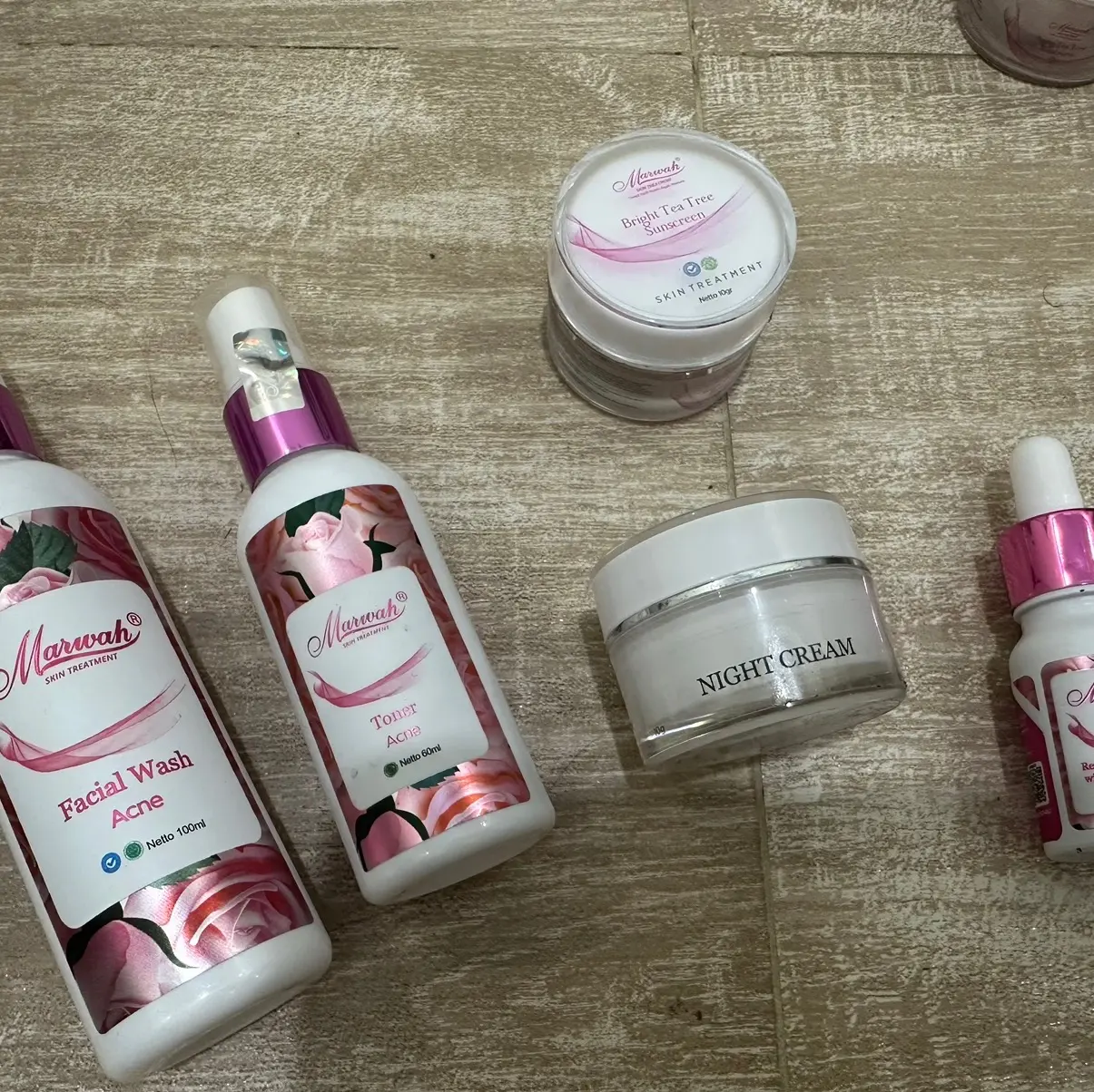 MARWAH SKINCARE BRIGHT TEA TREE