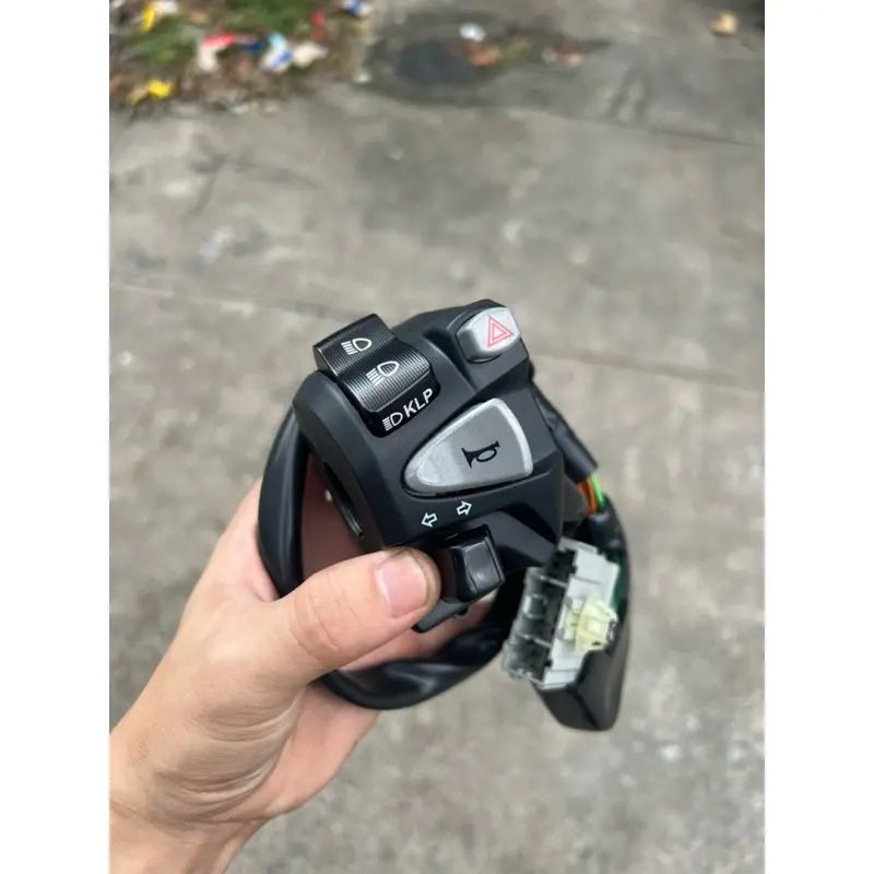 (Chính hãng) Cùm cb650F Nút CNC  chính hãng gắn được cho vario,exciter,sonic,satria,.....