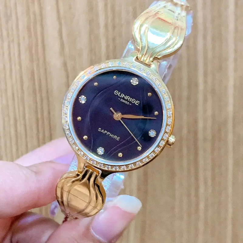Đồng hồ Nam. Chính hãng.chống nước tuyệt đối mỏng. chạy máy PIN RIN .size 38mm .đem lại sự . sang trọng.lịch sự  cho phái nam. chống nước 50m.rẻ đẹp  Bền bỉ . 2