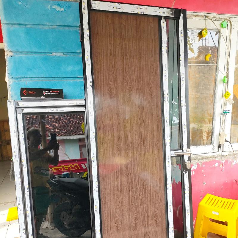 PINTU ALUMINIUM Pintu alumunium pintu kusen aluminium pintu rumah pintu kamar aluminium Kaca 2