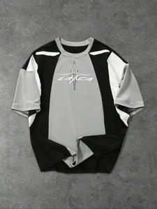 Camiseta de hombre con estampado de letras, bloque de color y manga corta, corte regular, camiseta gráfica casual de cuello redondo para verano, prenda superior para uso diario
