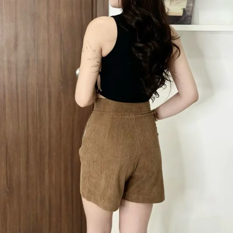 Quần Short Nhung Gân Lưng Cao Nữ Hàn Quốc Chất Liệu Nhung Gân Mềm Mịn Phù Hợp Mọi Lứa Tuổi 3