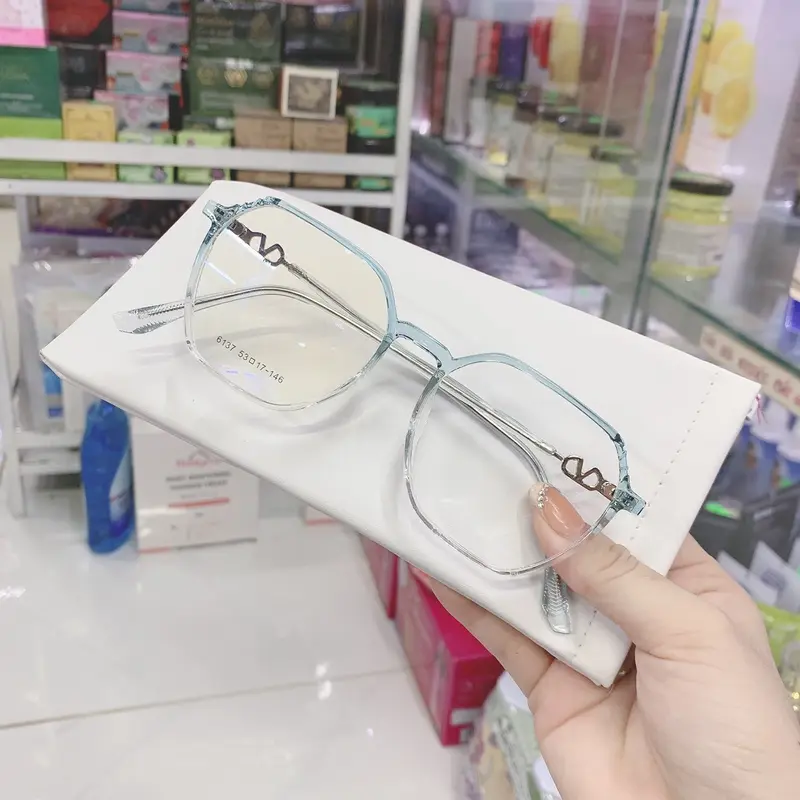 Kính đa giác dẻo  D1 nam nữ ( tặng bao da+ khăn lau) 14cm 2