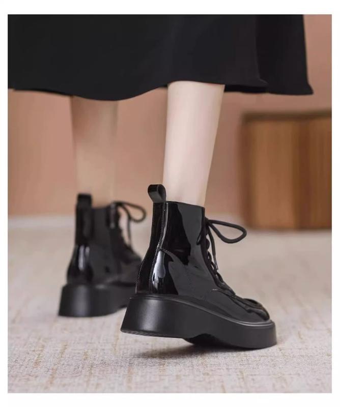 Product Introduction of Platform Martin Boots Women's 2023 New Autumn British Style Vintage Patent Leather Big Head Motorcycle Boots Sweet Cool Short Boots 6