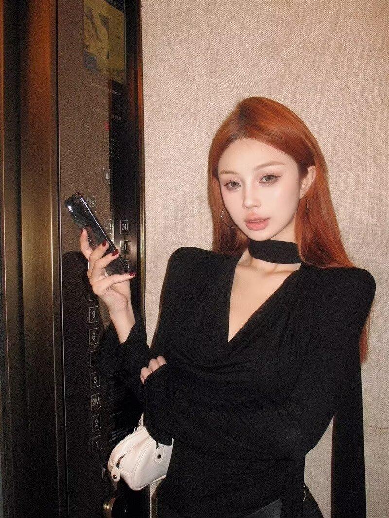 Product Introduction of New Women's Fashion Sister American Style Spaghetti Strap Long Sleeve Dress for Women Autumn New Waist-Cinching Elegant Sexy Bodycon Short Dress 17