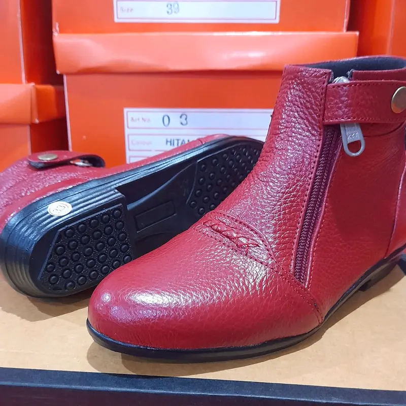 sepatu anak perempuan asli kulit sapi super lembut anti kadar model boots flet D205 0