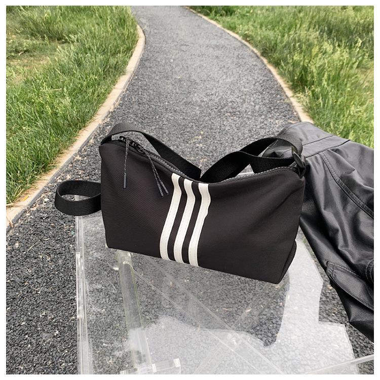 Product Introduction of New Women Nylon Oxford Cloth Sling Shoulder Crossbody Casual Sporty Hobo Bag American Underarm Bag 22