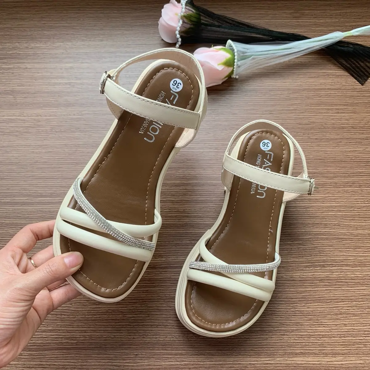 Sandal quai hậu , phối dây đá chéo, đế êm 5cm siêu nhẹ DéP Nữ Kim Tuyến Shoes GiàY   dép xăng đan & dép tông thoitrang dep quaimanh