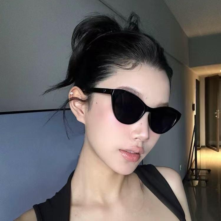 Kính Râm Thời Trang Mắt Mèo, Dành Cho Nữ, Chống Tia Cực Tím Cao Cấp, Hợp Xu hướng, Thích Hợp Cho Khuôn Mặt Lớn, Hiệu Ứng Bó Sát, Mới Cho Năm 2025