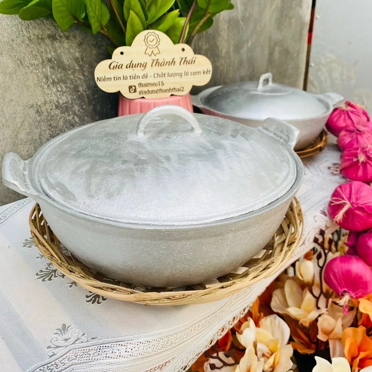 [Có Rế Tre]  Nồi, thố, tộ gang kho cá, thịt , quẹt, nấu cơm, lẩu cháo, mì cay, số 2 & 3 & 4 & 5 . Gang đúc, nguyên khối