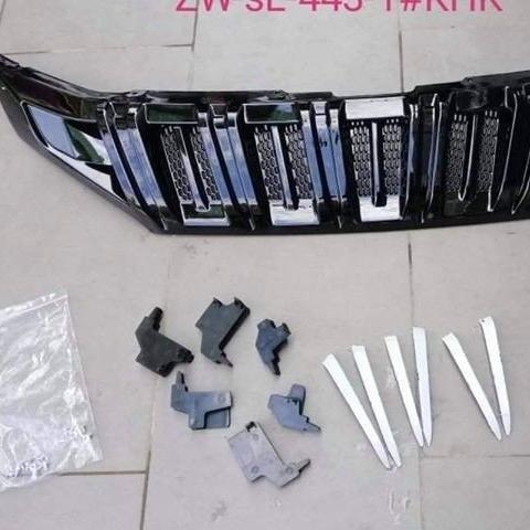 Product Introduction of Mặt calang độ thể thao cho Xpander đời 2018 2019 2020 2021 chuẩn xe lắp chân cài theo xe Nhãn Dán 1