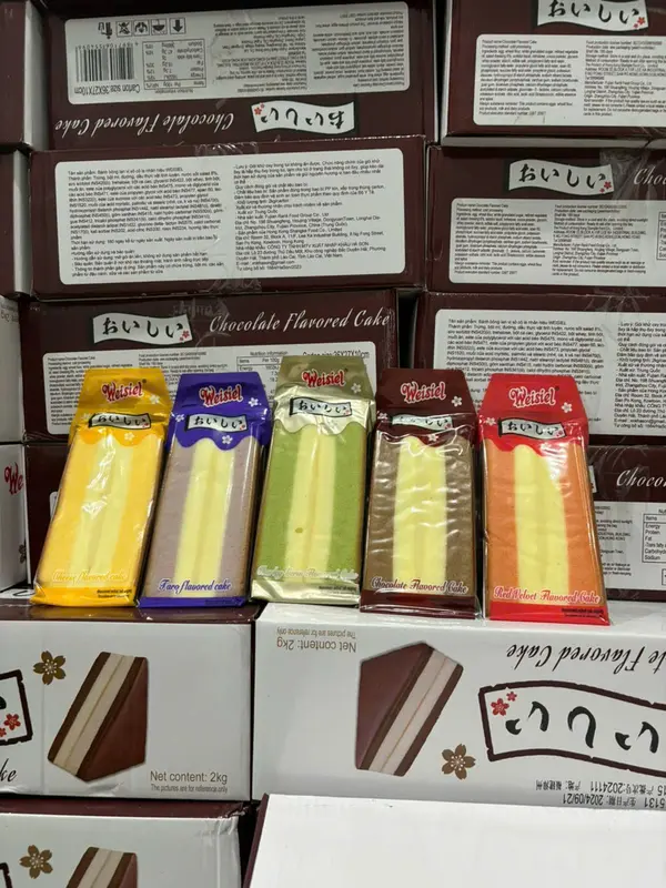 AVMC95- Thùng 2kg (20 bánh) - Bánh bông Lan  Tam giác Weisel Trà xanh - Socola - Dâu - Ăn sáng - Ăn vặt mẹ chi 95 Food Thức Ăn Cake Sô Cô La Chocolate 4