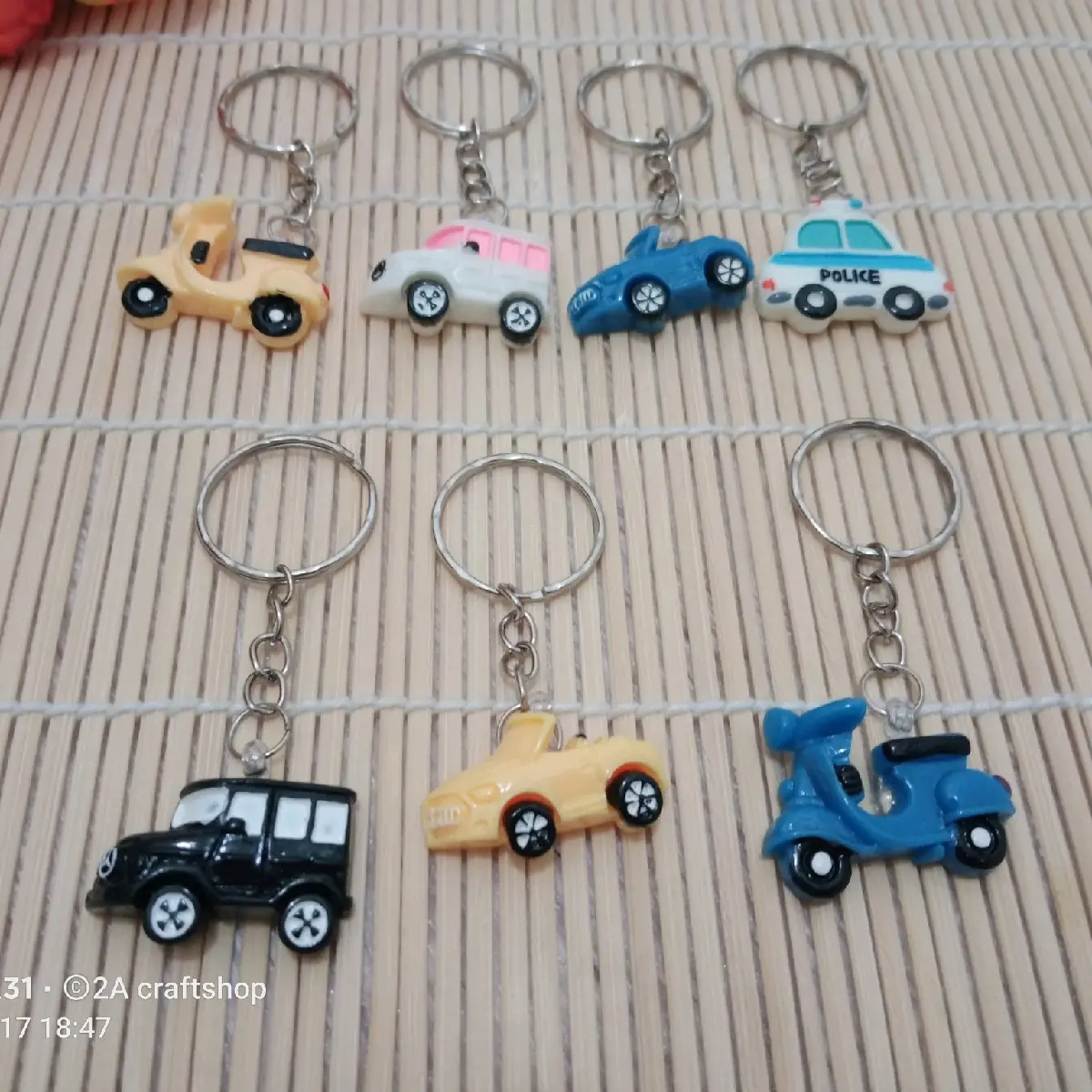 gantungan kunci/gantungan tas/gantungan karakter clay lucu
